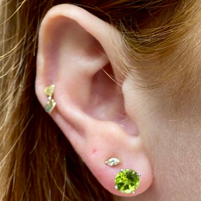 peridot stud earrings white gold