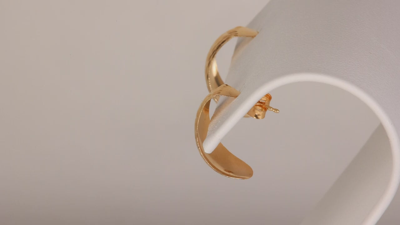 14K Yellow Gold Diamond Cut Fan Style Earrings