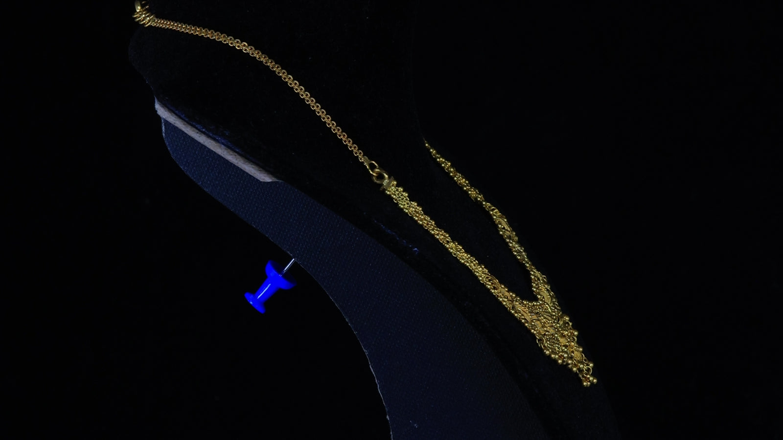 22K Yellow Gold Ornate Necklace 15.5"