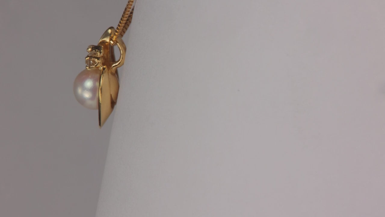 14K Yellow Gold Pearl Pendant With Diamonds