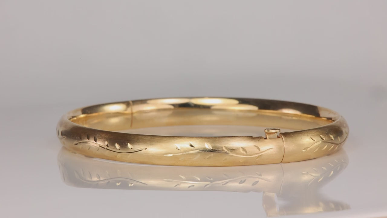 14K Yellow Gold Diamond Cut Bangle Bracelet 8"