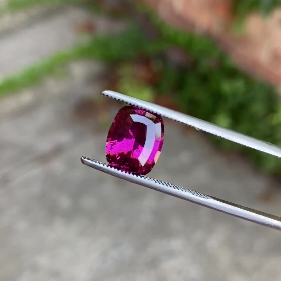 Barion Antique Cushion Cut Garnet 5.70 Carats