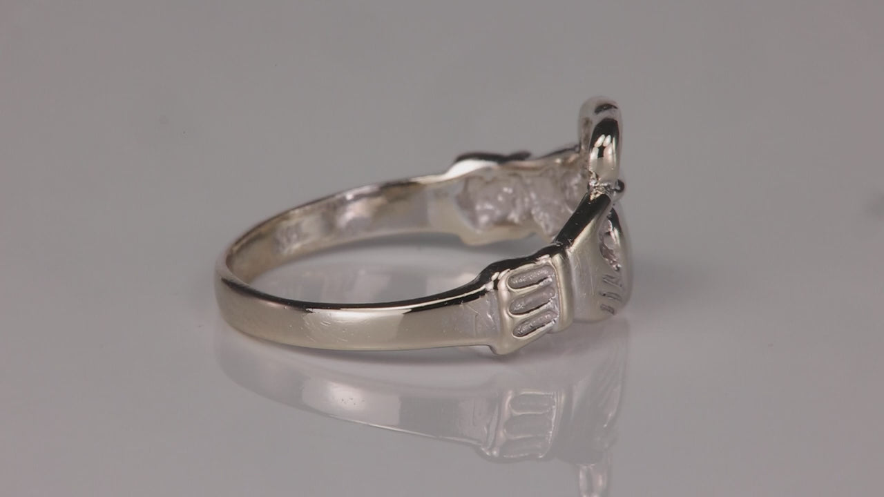 14K White Gold Claddaugh Ring