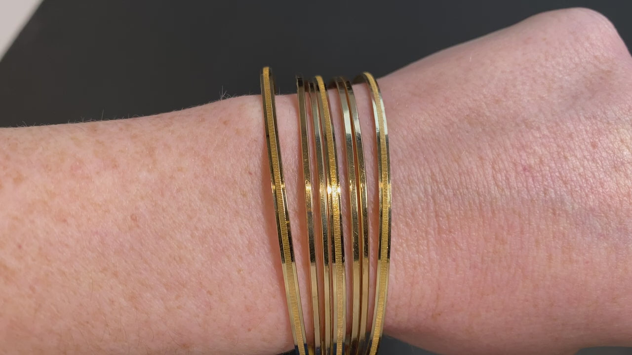 14K Yellow Gold Bangle Bracelet