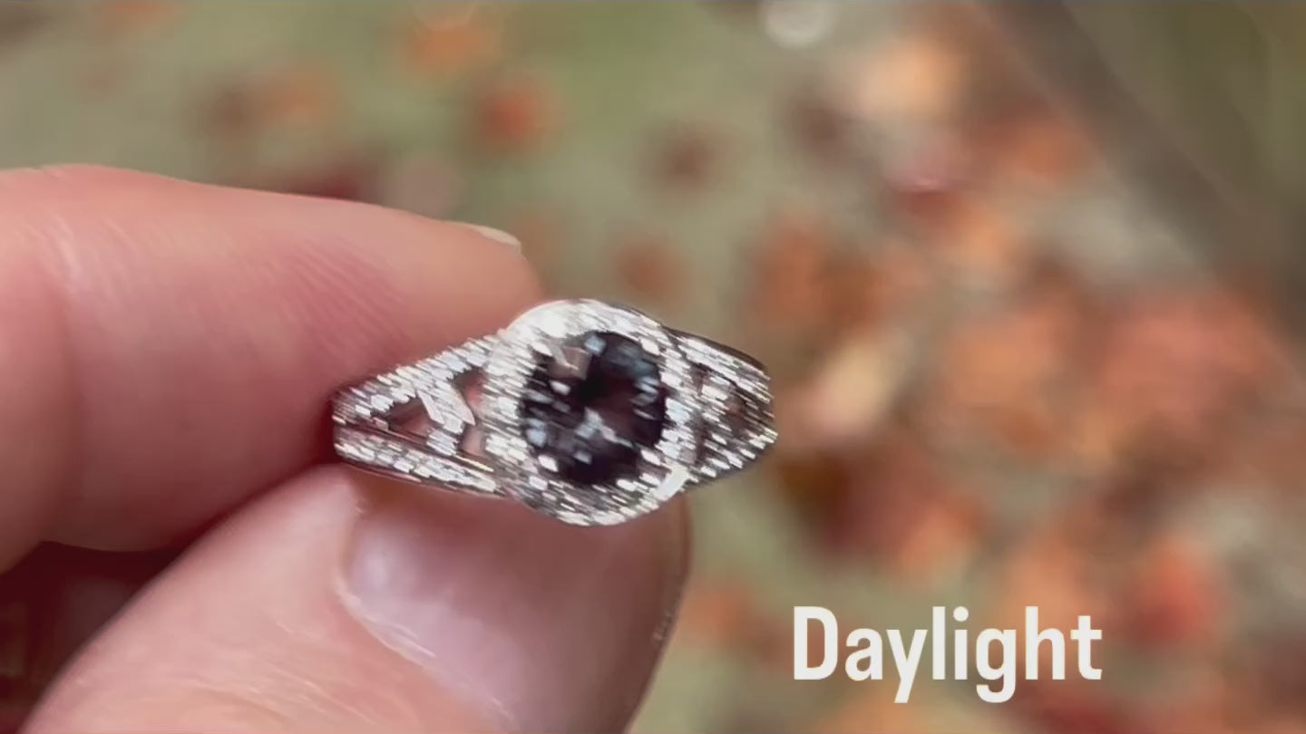 Outstanding Estate Buy!  18kt Gold Alexandrite Like Garnet Ring 1.56cts