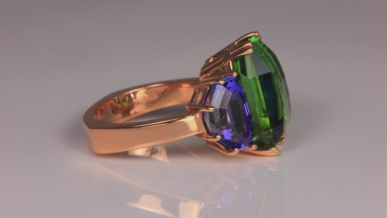 18K Yellow Gold Tourmaline and Tanzanite Ring 12.12 Carats