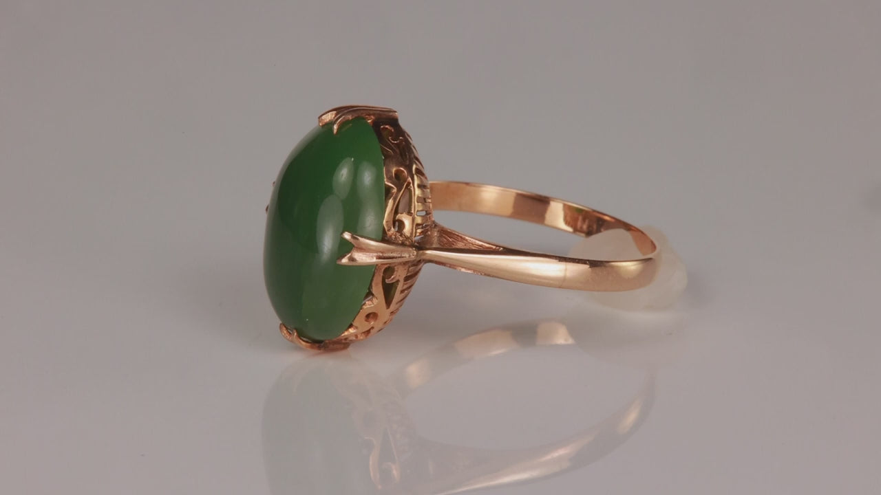 14K Yellow Gold Oval Cabochon Nephrite Jade Ring 6cts