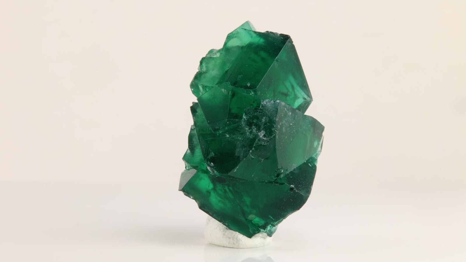 Rogerley Fluorite – Dramatic Stacked Cubic Crystals with Deep Emerald Green Color – 40.05g