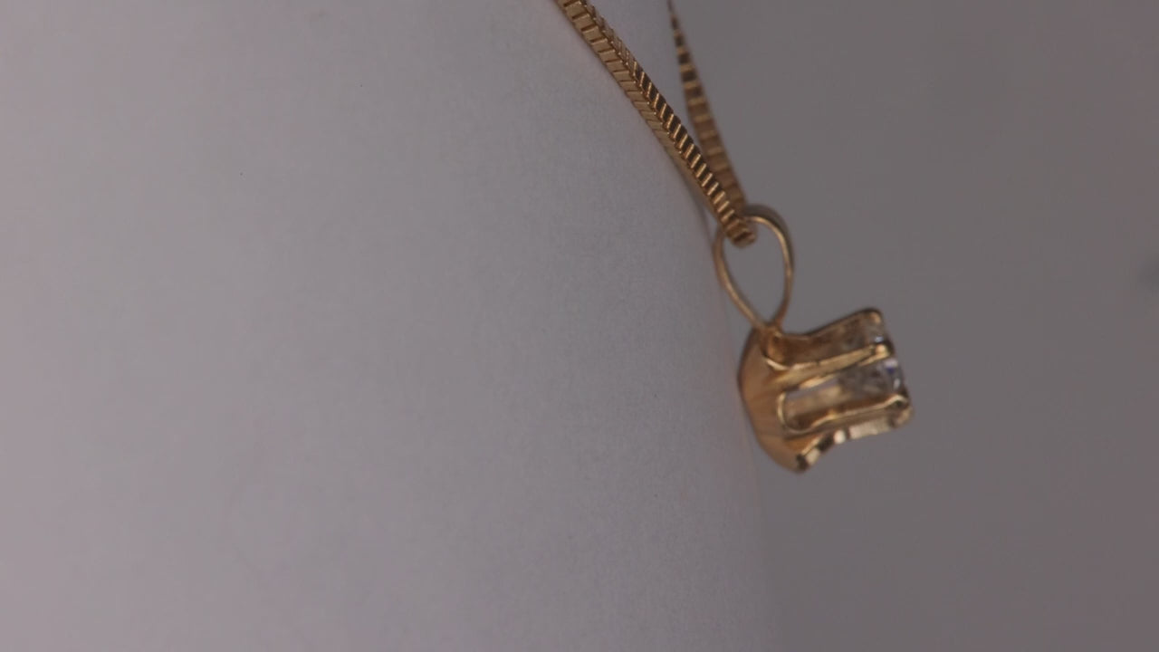 14K Yellow Gold Diamond Pendant .13ct