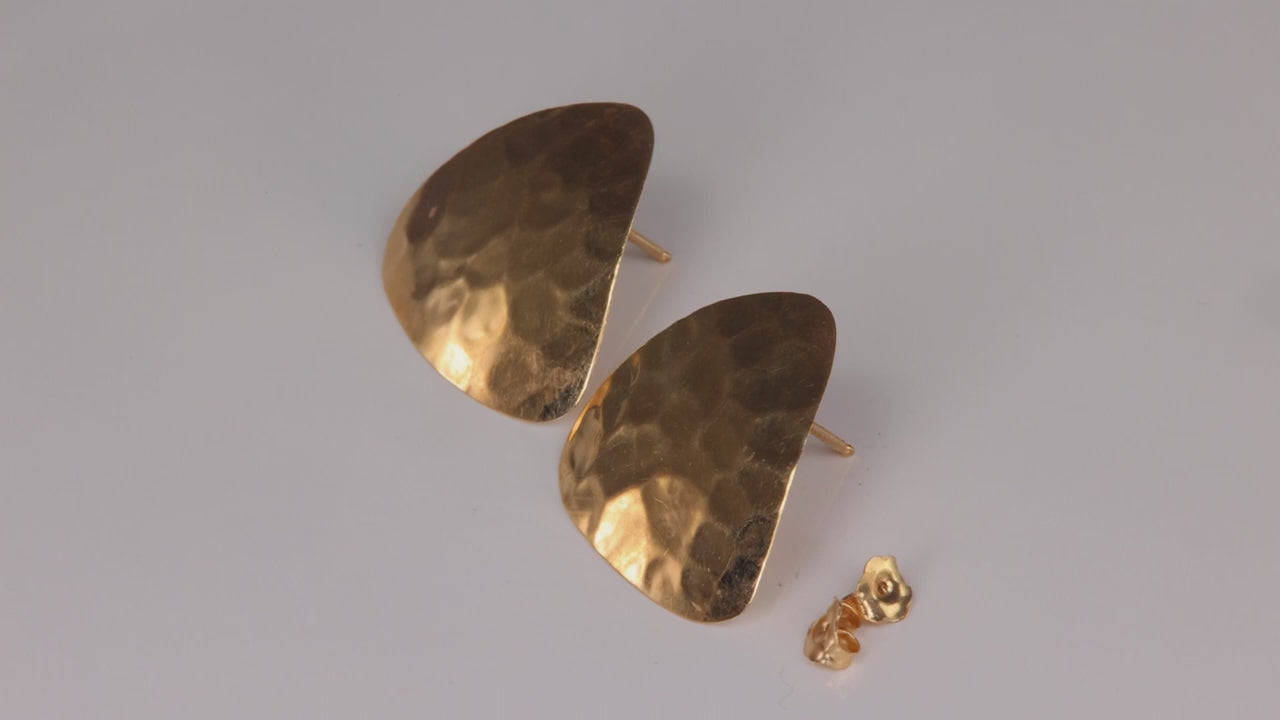 14K Yellow Gold Hammered Texture Triangular Studs