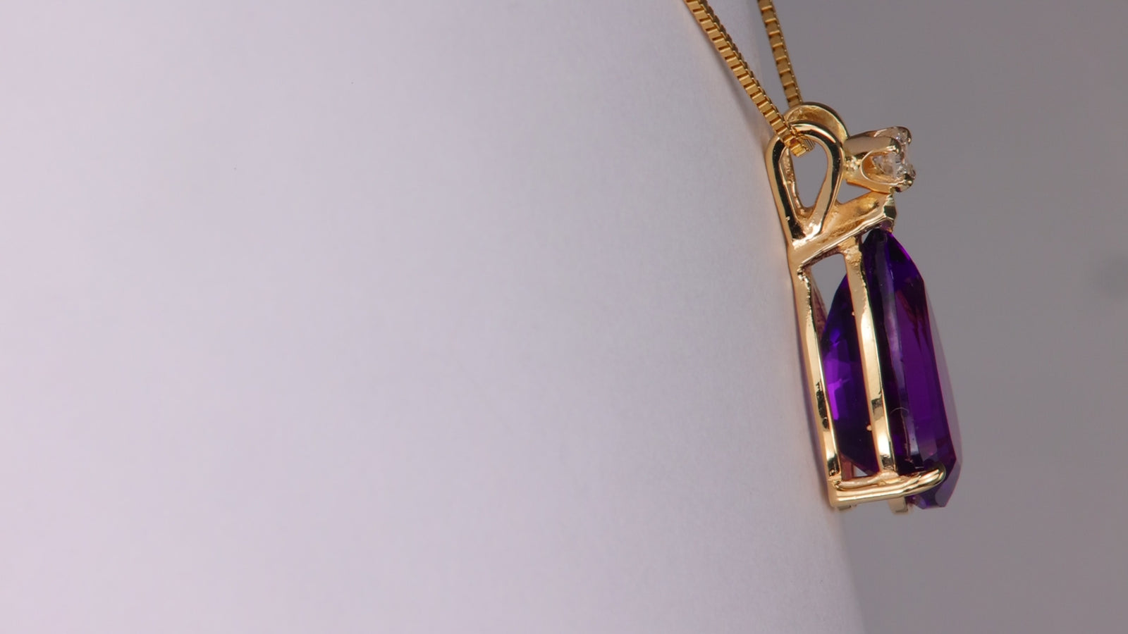 14K Yellow Gold Pear Shape Briliant Amethyst and Diamond Pendant 4cts