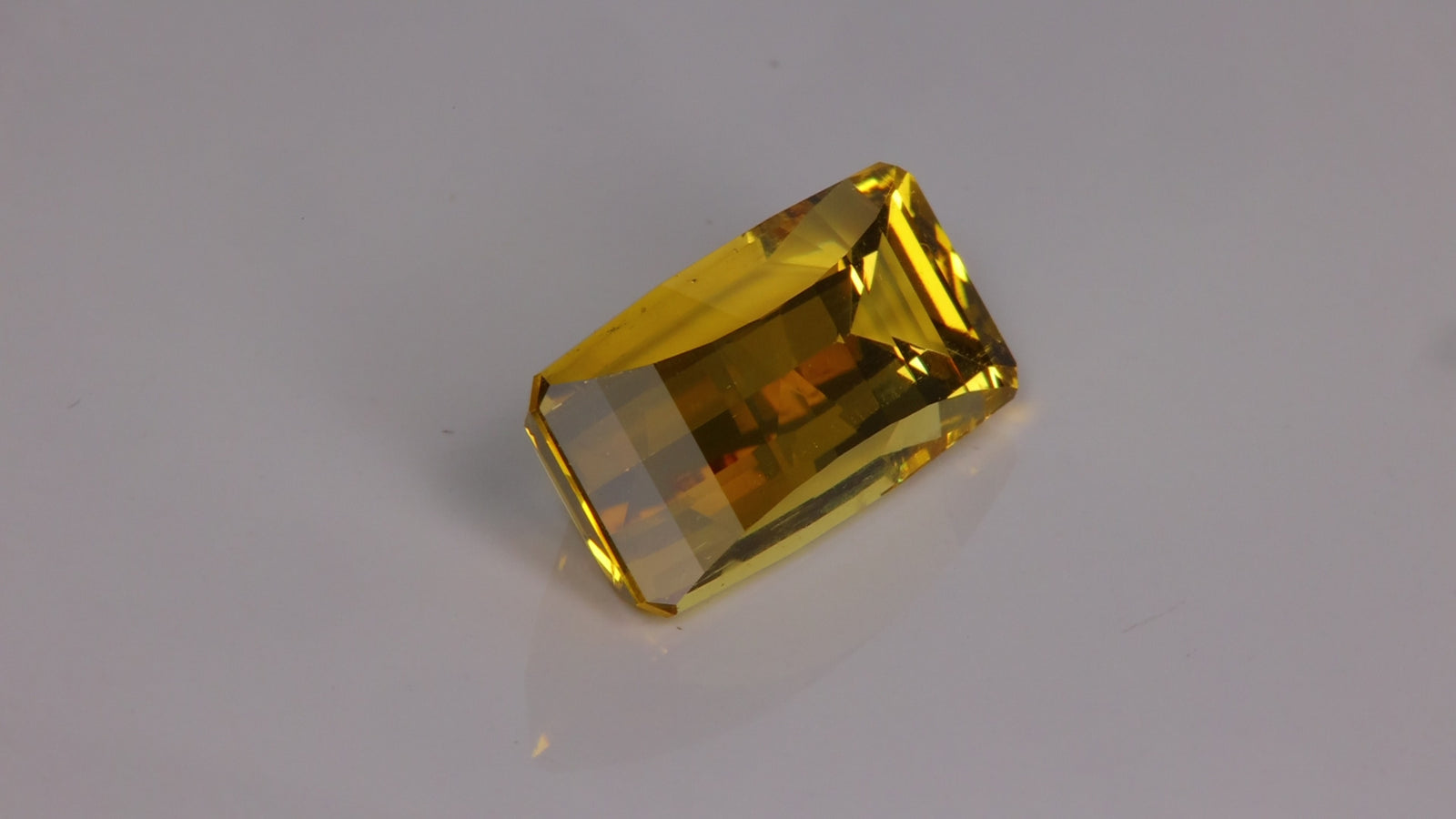 Heliodore Pixel Cut (Opposed Bar)