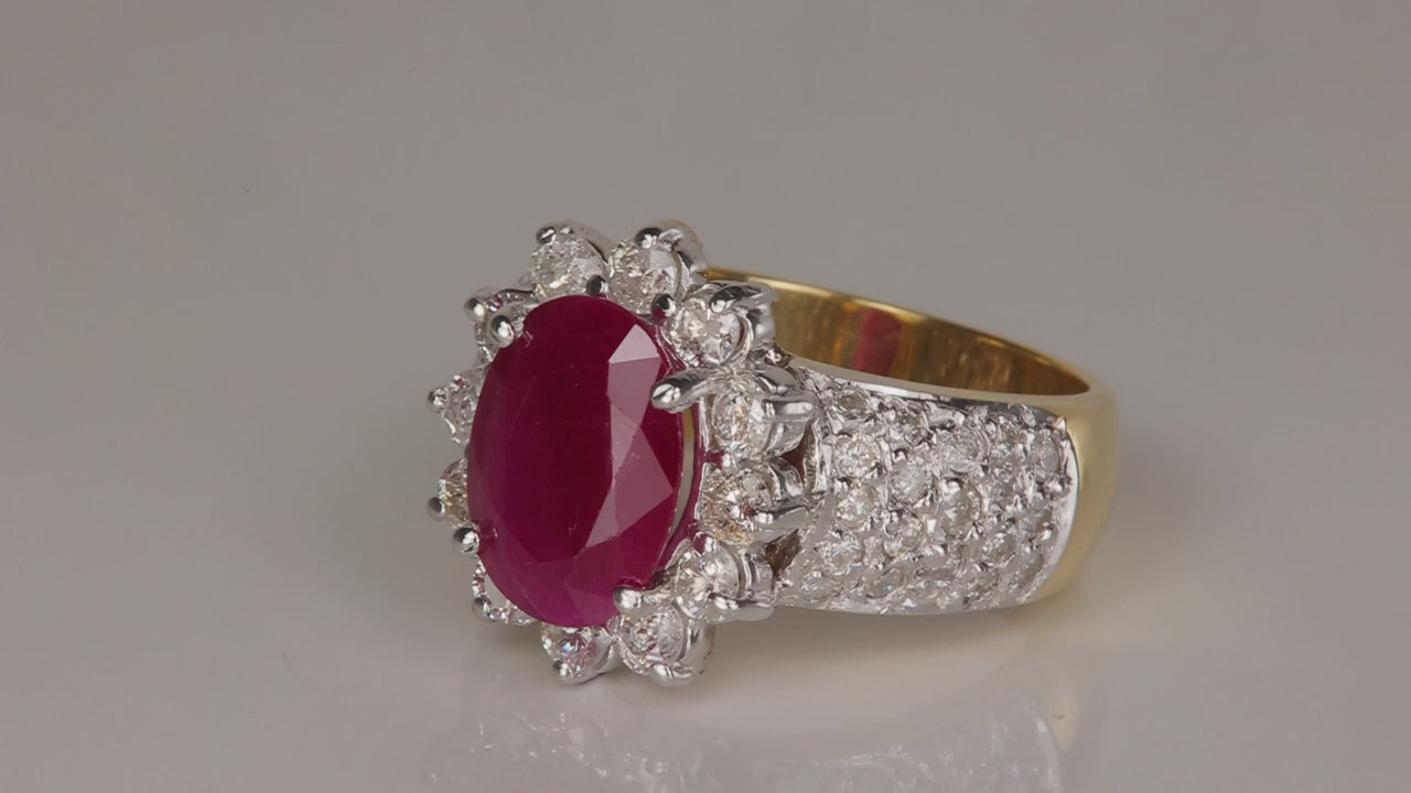 18K Yellow Gold Oval Cut Ruby and Diamond Ring 3.02 Carats