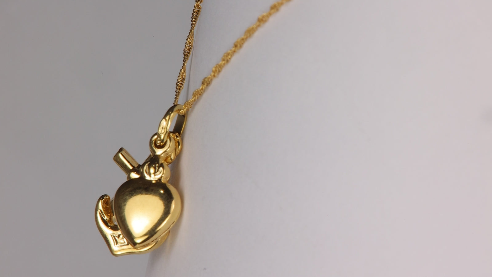 18K Yellow Gold Faith Hope Charity Necklace