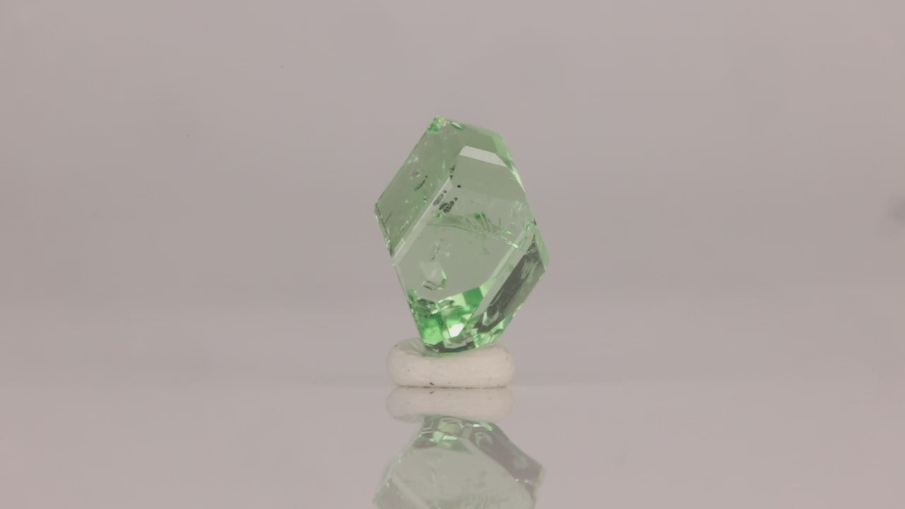 3.52ct Mint Garnet Crystal