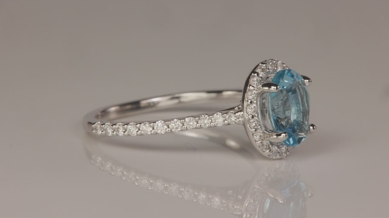 14K White Gold 1.06ct Aquamarine Ring With Diamonds