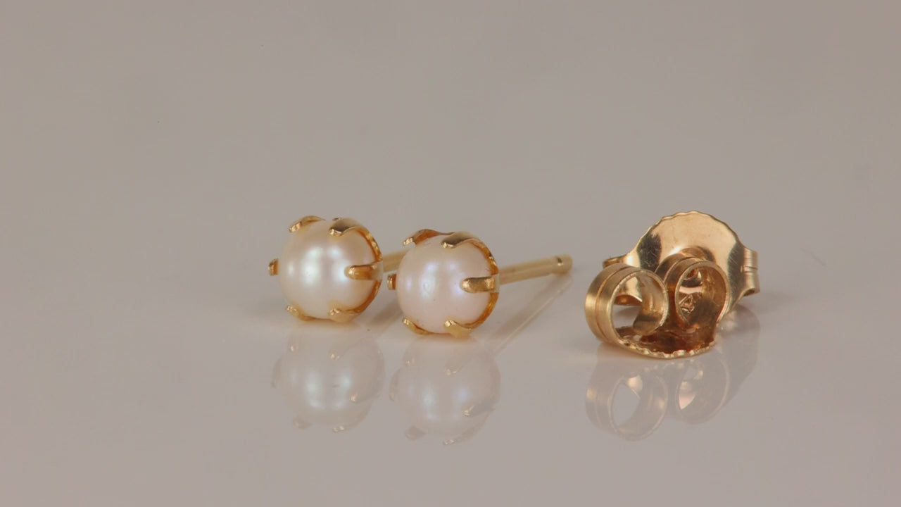 14K Yellow Gold Pearl Stud Earrings
