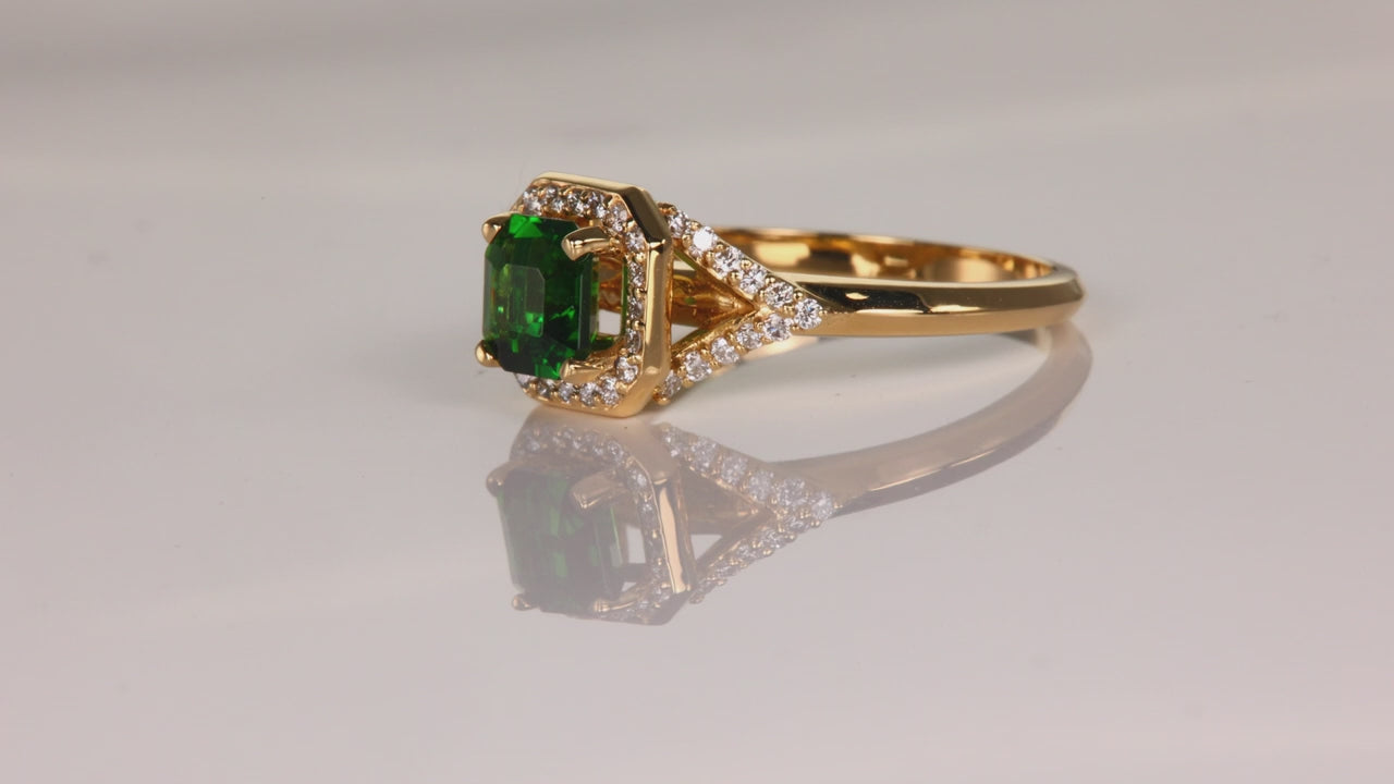18K Yellow Gold Chrome Tourmaline Ring with Diamond Accents 1.00cts
