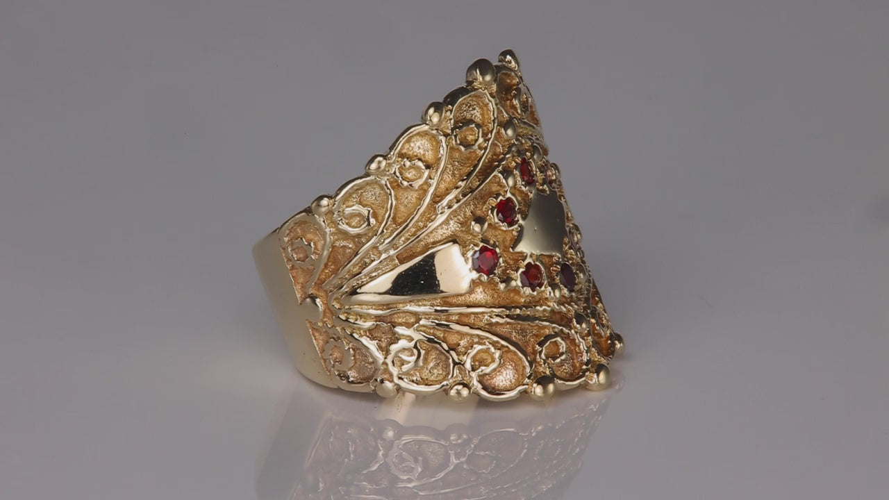 14K Yellow Gold Ornate Garnet Ring