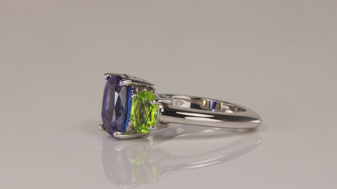 14K White Gold 2.97ct Antique Cushion Cut Tanzanite and Peridot Ring