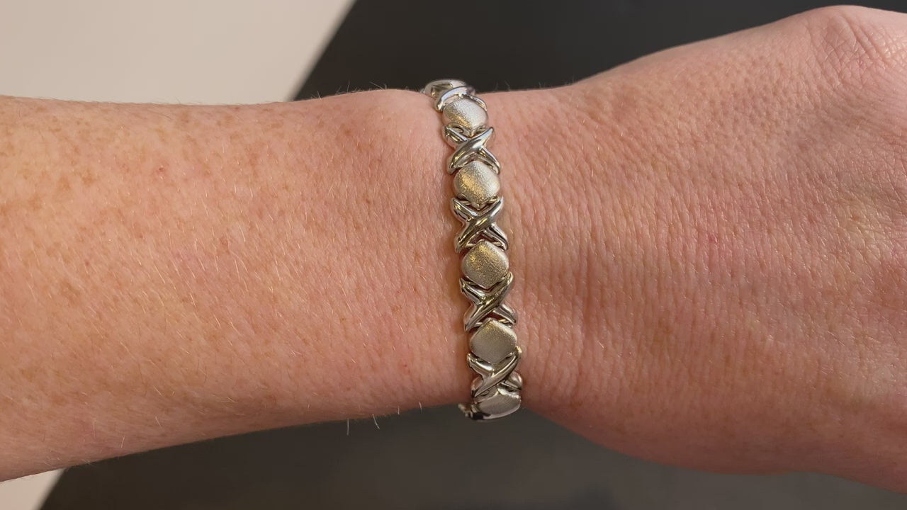 14K White Gold X and O Link Bracelet