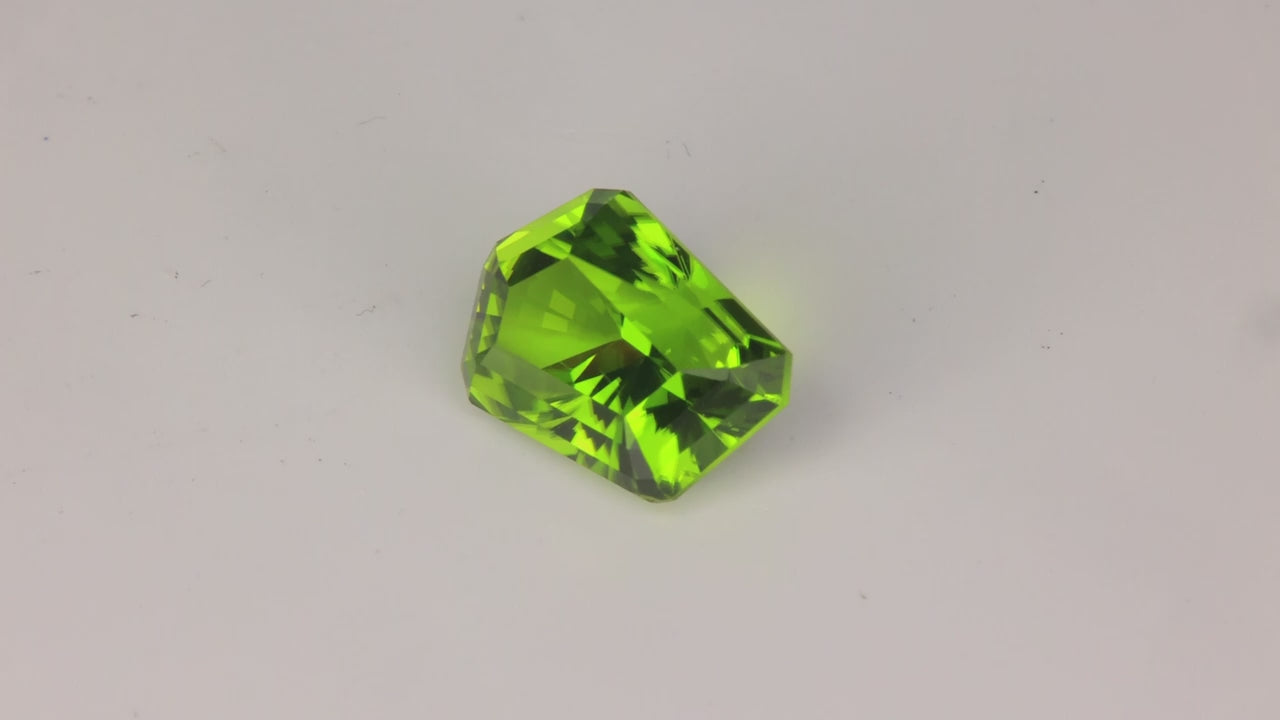 Freeform Peridot Gemstone from Pakistan 10.44 Carats