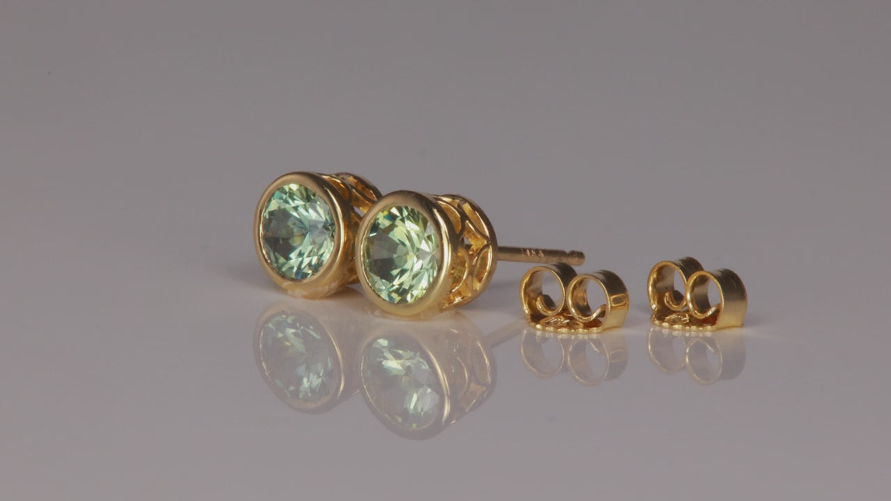 14K Yellow Gold Montana Sapphire Stud Earrings 1.08 Carats