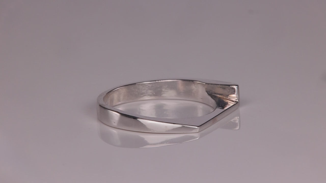 14K White Gold "L" Initial Ring