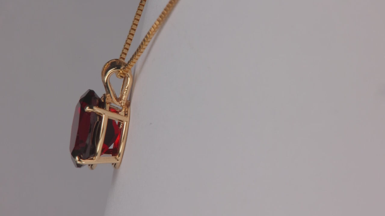 14K Yellow Gold Oval Cut Garnet Pendant 3.00 Carats