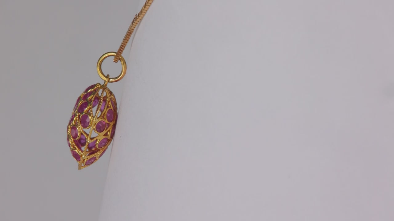22K Yellow Gold Ruby Apple Pendant 1.20 Carats