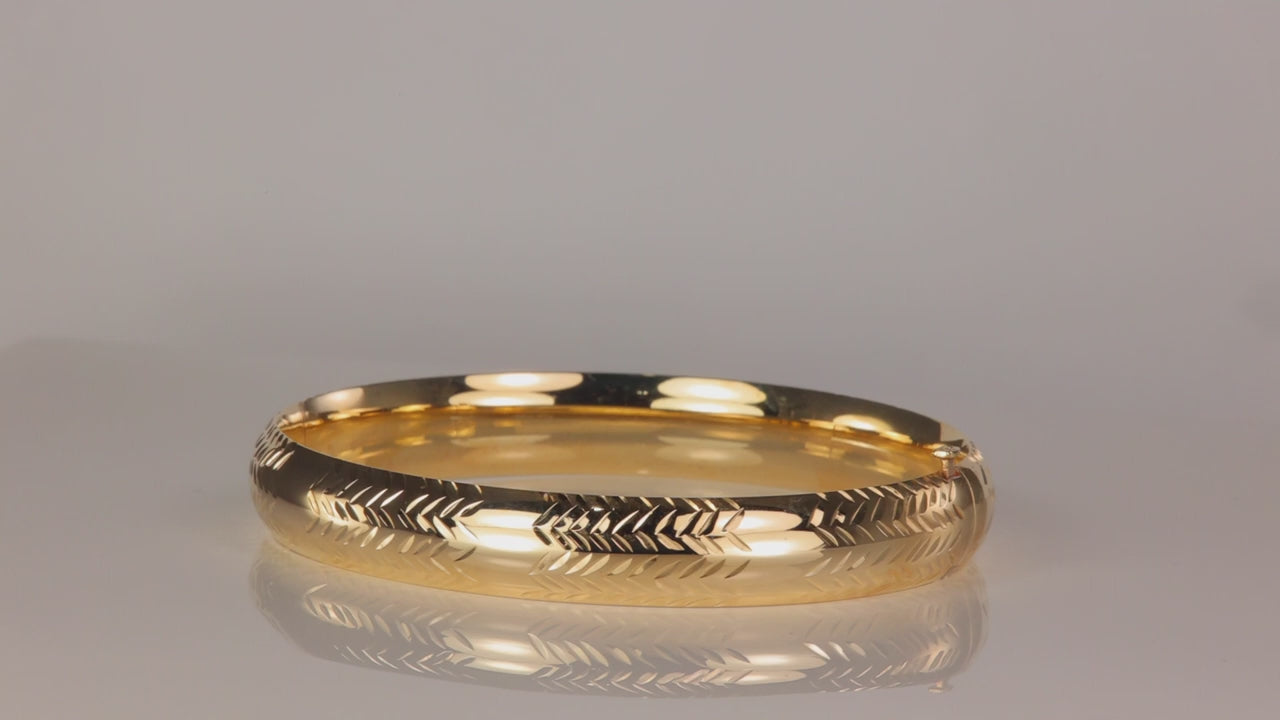 14K Yellow Gold Diamond Cut Chevron Bangle Bracelet