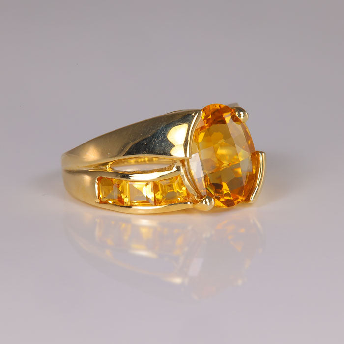 citrine and yellow gold ring