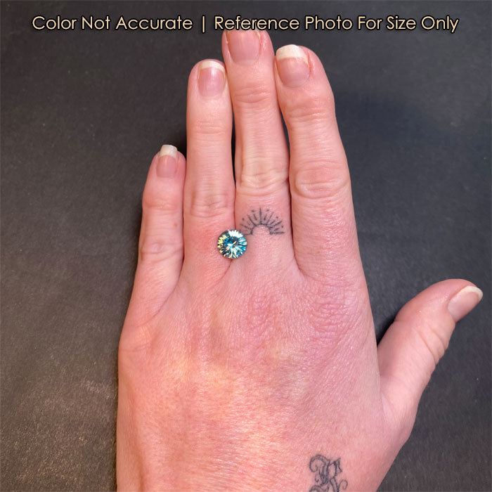 Zircon bleu océan naturel de 0.98 carat En vente sur