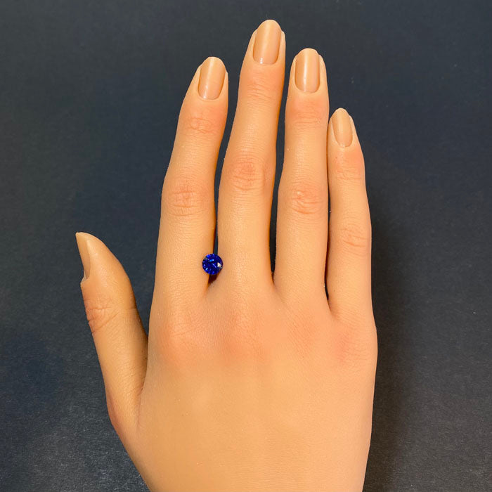 fine blue round brilliant sapphire