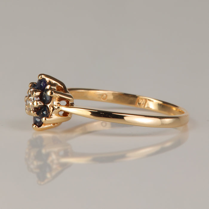 yellow gold sapphire and diamond ring