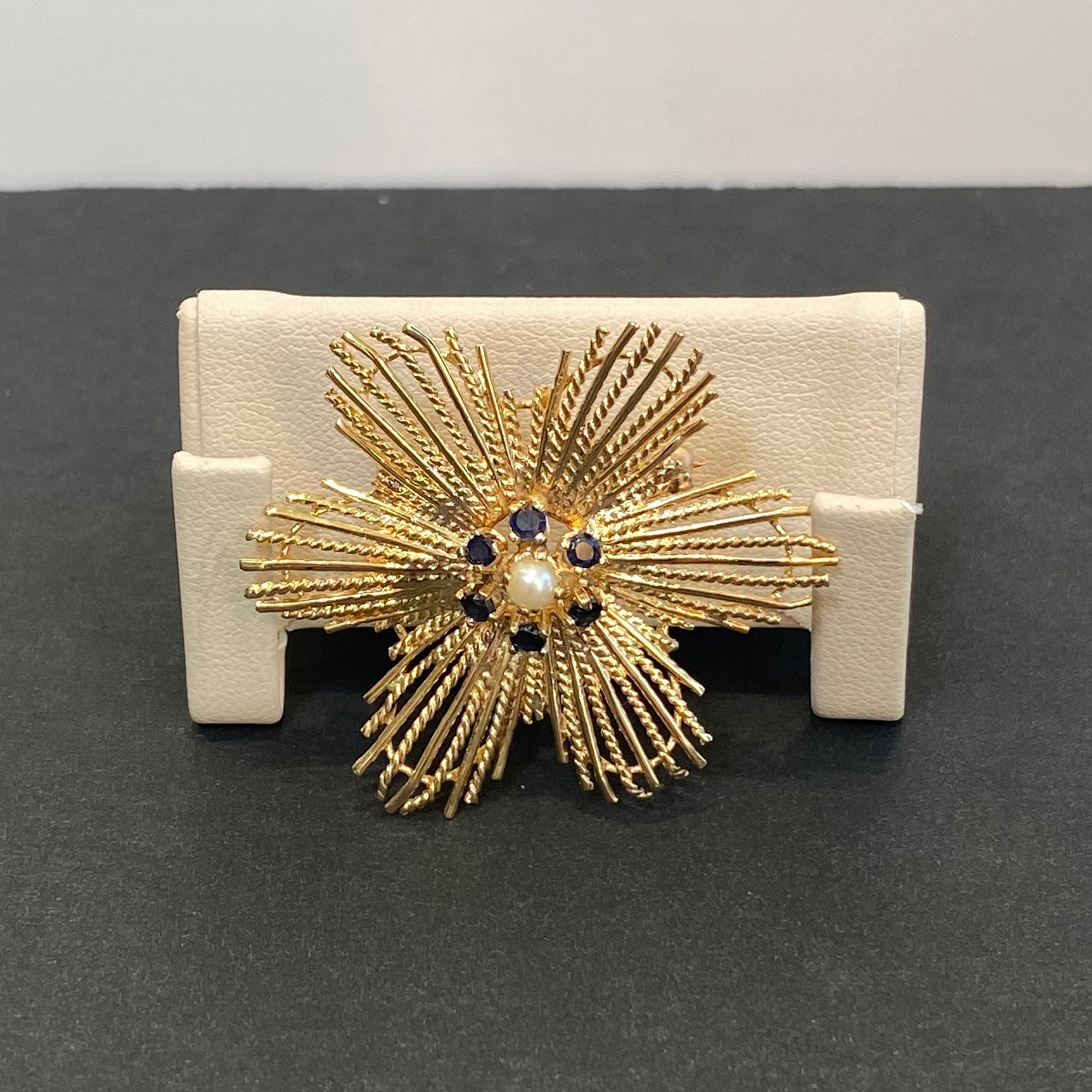 sapphire and pearl flower pin yellow gold