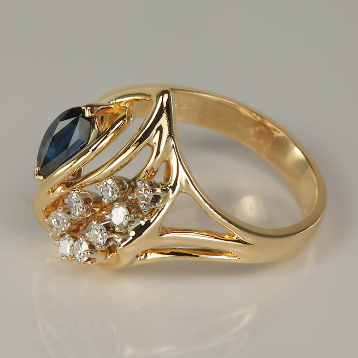 yellow gold and sapphire diamond ring