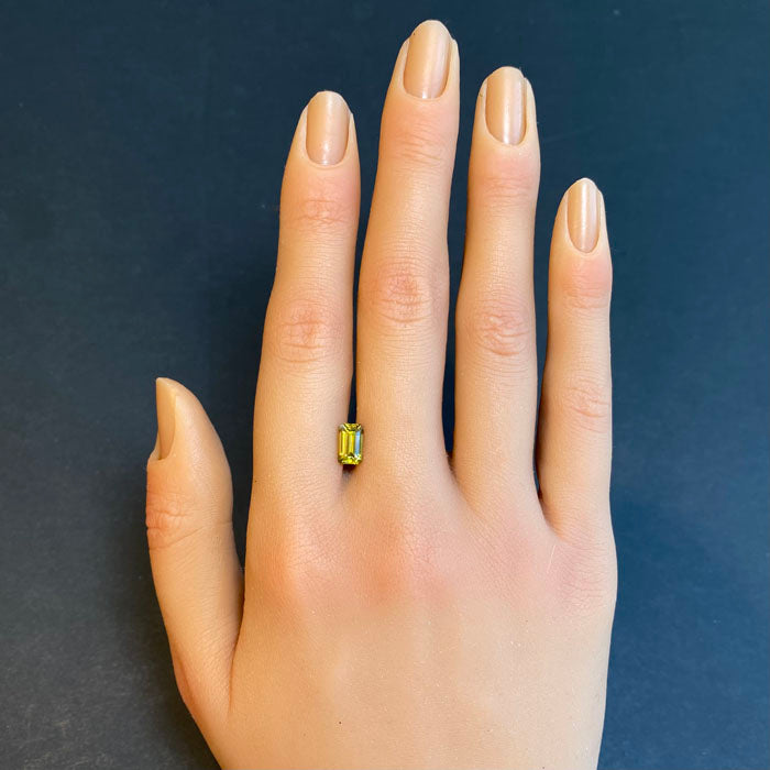 brownish yellow sphene gem