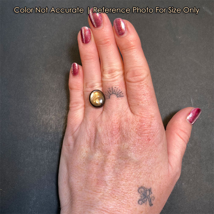 star sapphire size to a hand