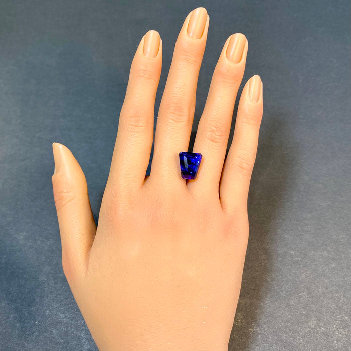 tanzanite stepped trapezium cut