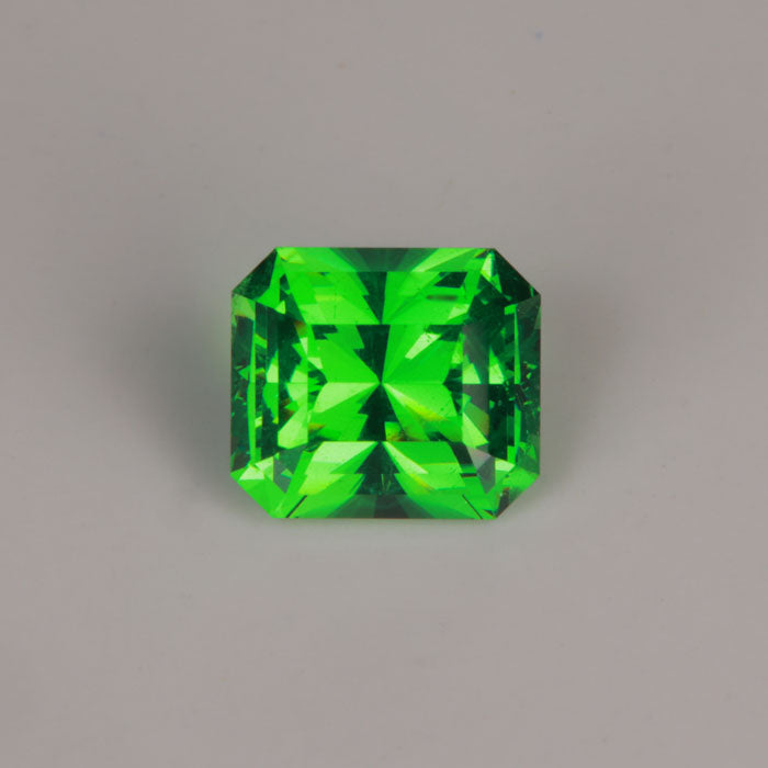 green color tsavorite garnet gemstone barion style emerald cut