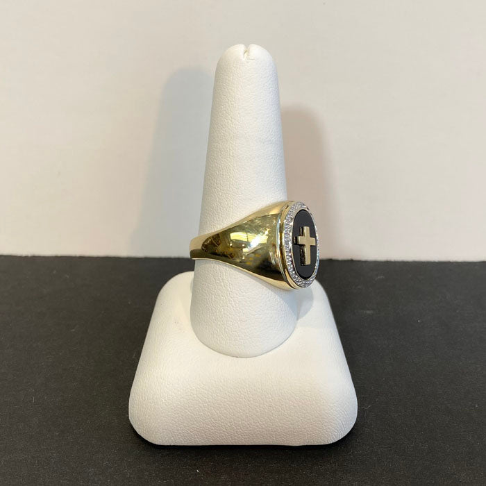 yellow gold onyx ring with diamond accent gentlemans ring