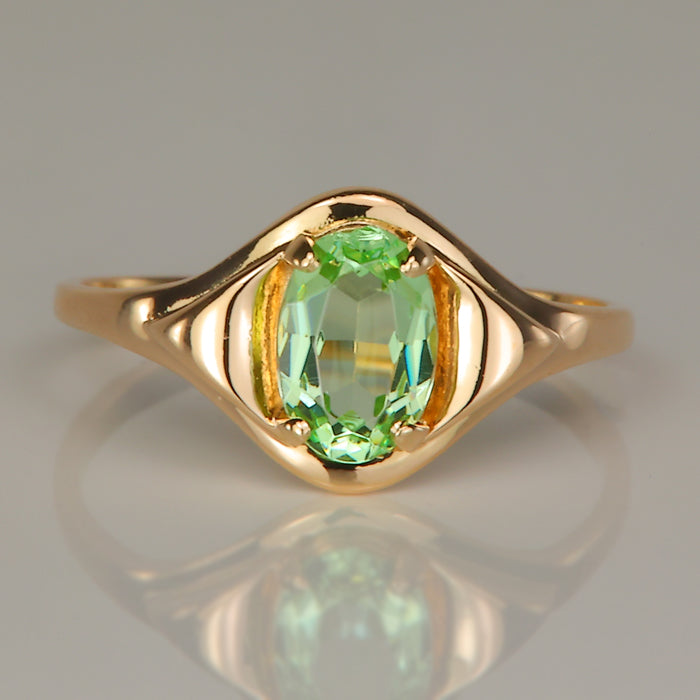 gold peridot ring 