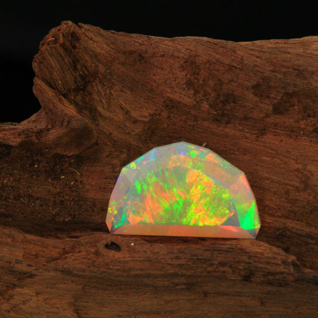 faceted shield opal Welo Ethiopia red flashes