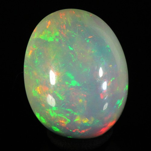 Opal, 6.76 carat.