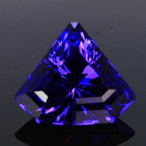 Blue Violet Shield Tanzanite Gemstone 26.10 Carats