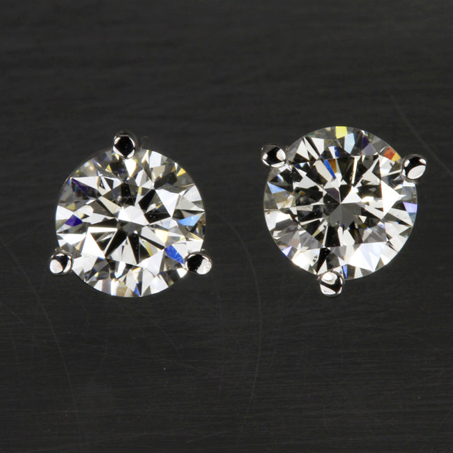 Diamond Round  Stud Earrings 1.00 Carats 