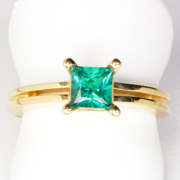 14kt Estate Ring with Synthetic Emerald