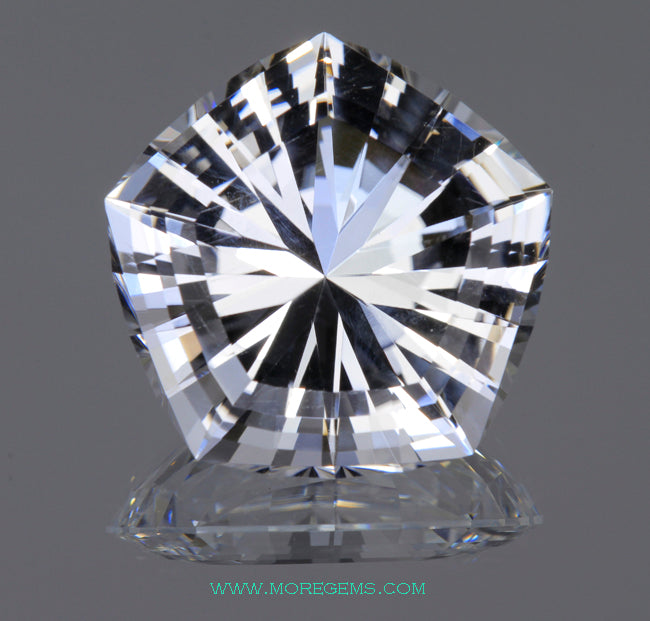 Colorless Quartz With Exceptional Cutting 59 Carats