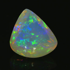 Rainbow Colors Trillant Cabochon Welo Opal Gemstone 18.49 Carats